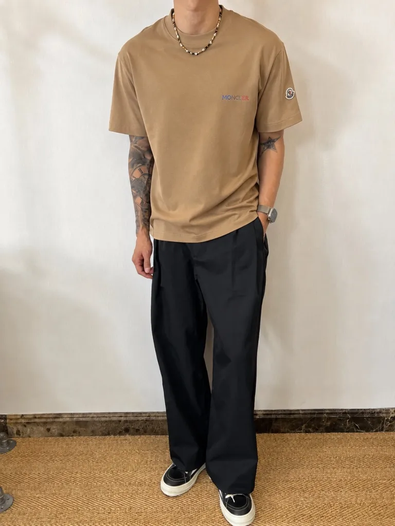 moncle～ 《 》7a tee ， Same Style ， : Black White Coffee Brown Size：S（90-130 ） M（125-150 ） L（135-165 ） XL（160-190 ） XXL（185-220 ）
